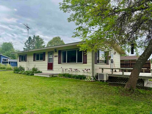 1930 9th Ave, Two Harbors, MN, 55616-1138 | Card Image