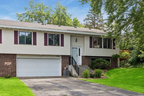 4316 Thornhill Ln, Vadnais Heights, MN, 55127-7824 | Card Image