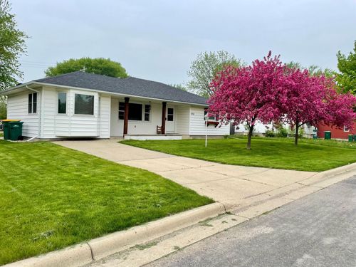 602 4th St Ne, Montgomery, MN, 56069-1412 | Card Image