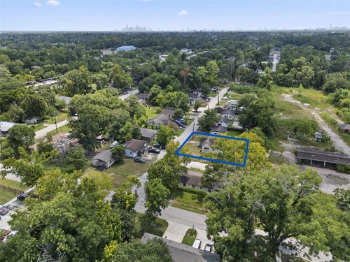 7337 Parkes St, Houston, TX, 77088-7724 | Card Image