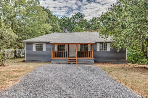 122 Hull Dr, Magee, MS, 39111-3021 | Card Image