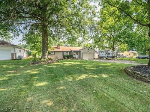 3832 Edinburgh Dr, Youngstown, OH, 44511-1128 | Card Image