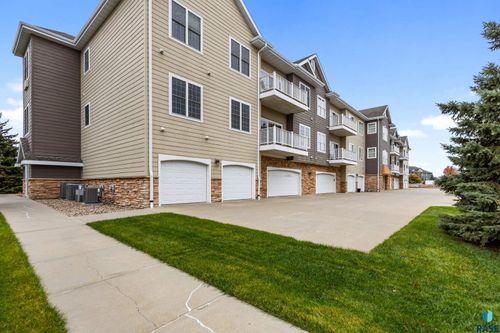 207-6106 S Avalon Ave Avenue, Sioux Falls, SD, 57108 | Card Image