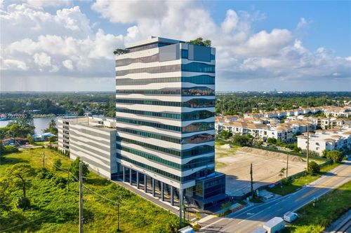 606-19790 W Dixie Hwy, Aventura, FL, 33180 | Card Image