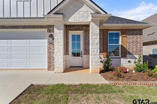 9248 Villas Ct, Tyler, TX, 75703-6104 | Card Image