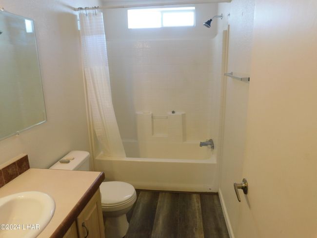 Bathtub. | Image 30