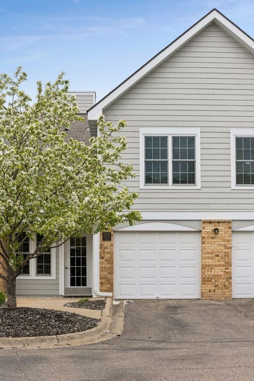 204-6000 Chasewood Pkwy, Minnetonka, MN, 55343-4304 | Card Image