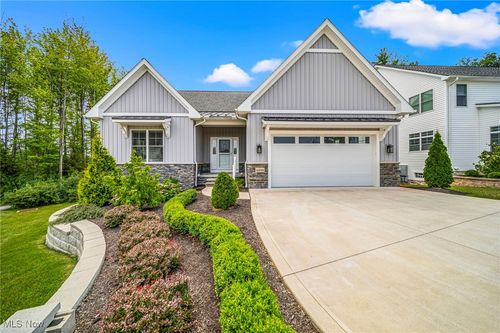 6490 S Cobblestone Rd, Mayfield Village, OH, 44143-2309 | Card Image