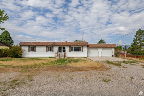 145 N 400 E, Beaver, UT, 84713-7861 | Card Image