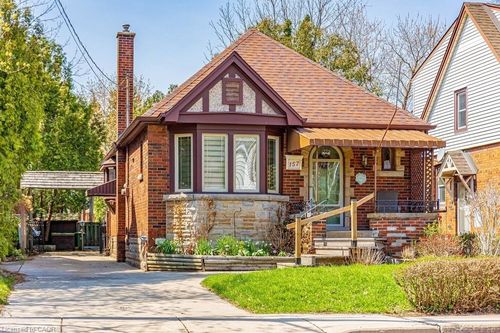 157 Longwood Road N, Hamilton, ON, L8S3V8 | Card Image
