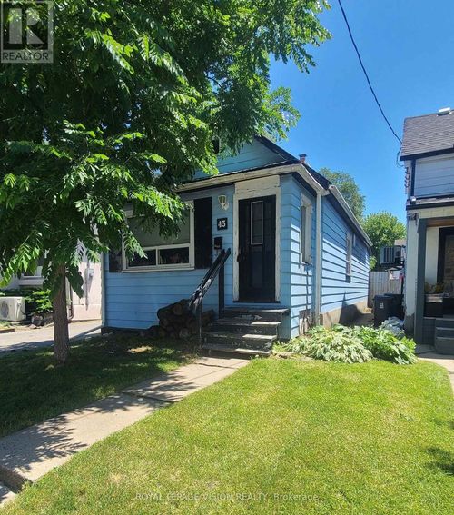 43 Jillson Ave, York, ON, M6S2P3 | Card Image