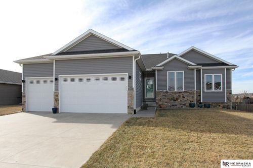 9465 Southern Sky Cir, Lincoln, NE, 68505-2076 | Card Image