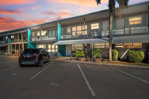 apt-935-4011 55th Way N, KENNETH CITY, FL, 33709-5656 | Card Image