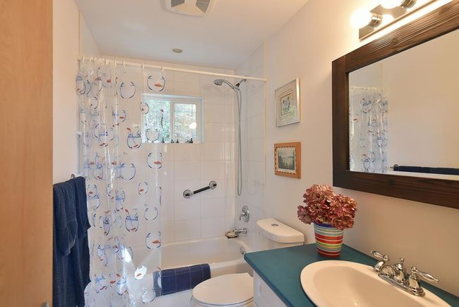 5280 Cecil Hill Rd, House other with 3 bedrooms, 2 bathrooms and 4 parking in Madeira Park BC | Image 18
