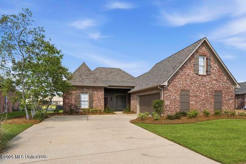 108 Martinique Dr, Madison, MS, 39110-4742 | Card Image