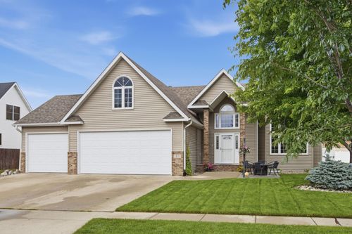 1831 6th Street E, West Fargo, ND, 58078 | Card Image