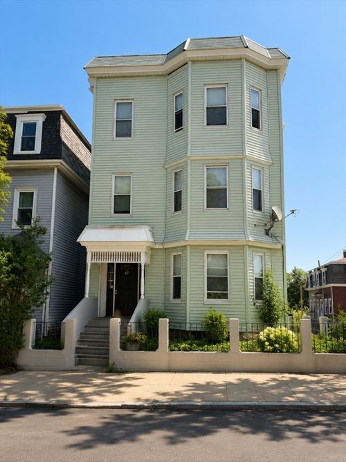3-47 Buttonwood St, Boston, MA, 02125-3749 | Card Image