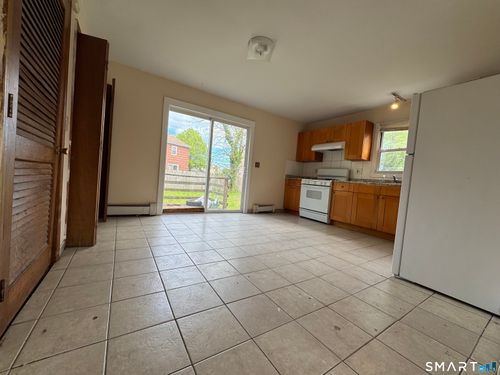 301 Mcgrath Ct, Stratford, CT, 06615-6965 | Card Image