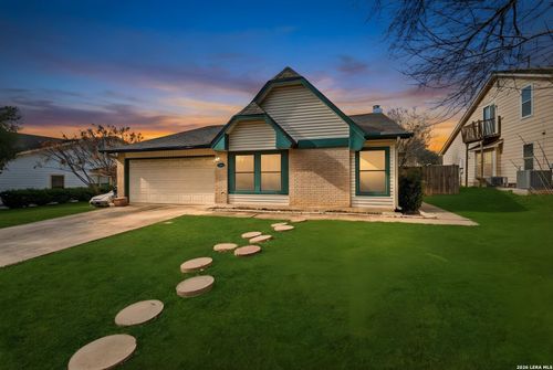 9835 Spruce Ridge Dr, Converse, TX, 78109-2731 | Card Image