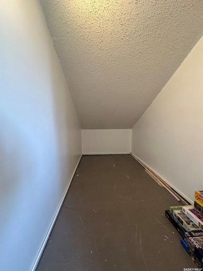 502 Busteed St, House other with 6 bedrooms, 4 bathrooms and 6 parking in Kerrobert SK | Image 32