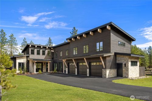 451 Southern Star Ln, Cle Elum, WA, 98922-6131 | Card Image