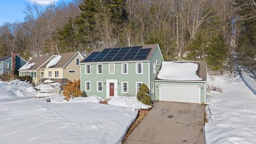 5 Tuxbury Ln, Amesbury, MA, 01913-5520 | Card Image