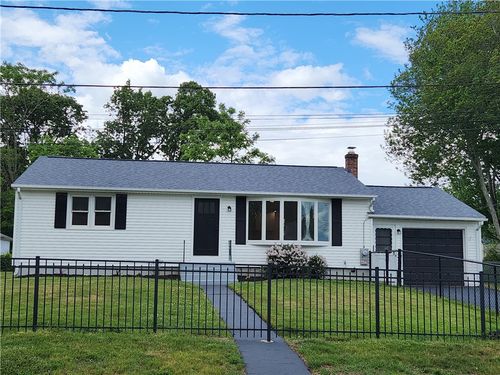 11 Wood St, West Warwick, RI, 02893-5808 | Card Image