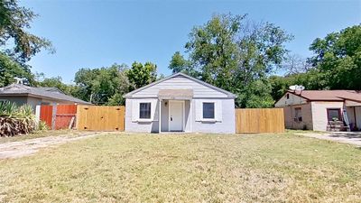 View of front of property with a front yard | Image 2