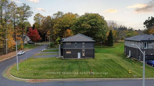 3280 Parker Ave, Ridgeway, ON, L0S1N0 | Card Image