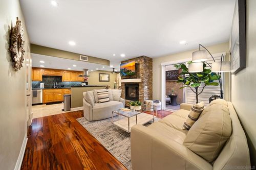 886 Felspar St, San Diego, CA, 92109-2407 | Card Image