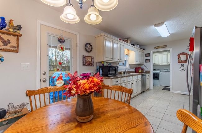 85 Austin St, House other with 3 bedrooms, 2 bathrooms and 1 parking in Savannah TN | Image 28