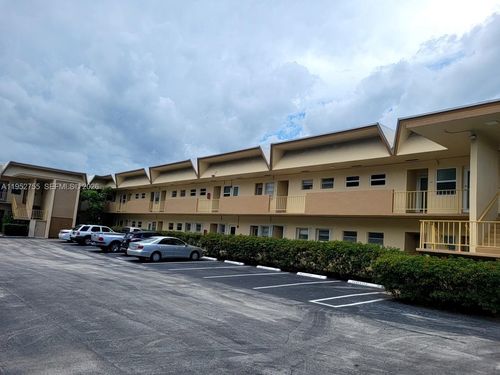apt-416-851 Ne 14th Ave, Hallandale Beach, FL, 33009-2753 | Card Image