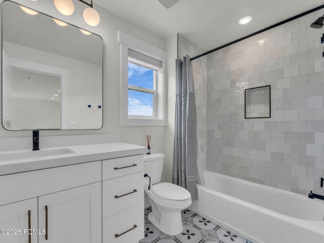 569 W Cascade Meadows Loop, Home with 6 bedrooms, 4 bathrooms and null parking in Midway UT | Image 44
