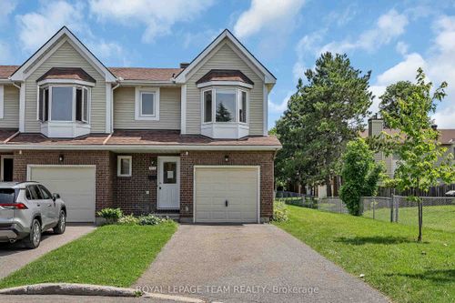 563 Parasol Crt, Ottawa, ON, K4A2X2 | Card Image