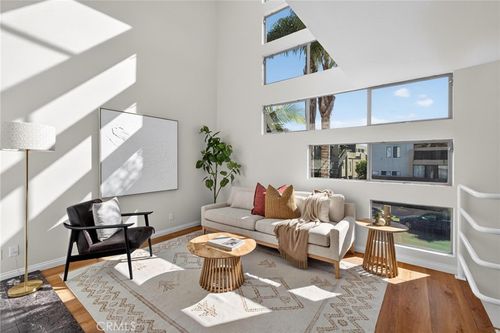 c5-821 Bay St, Santa Monica, CA, 90405 | Card Image