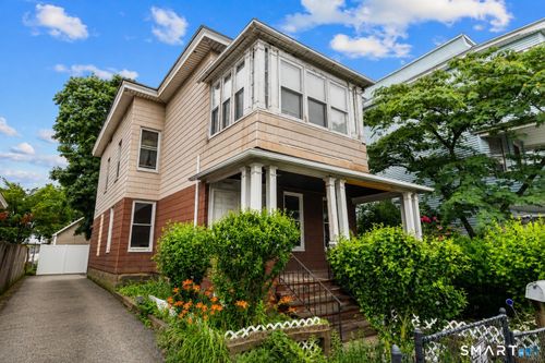 149 Shelton St, Bridgeport, CT, 06608-1521 | Card Image