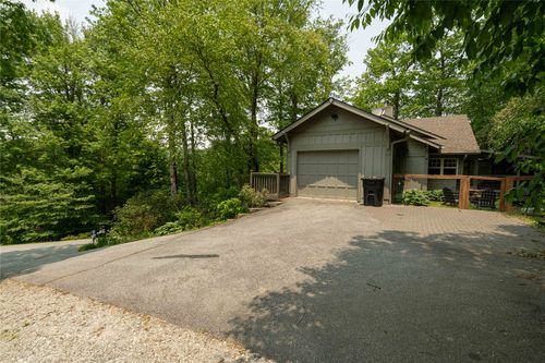 49 Jessamine Ln, Highlands, NC, 28741-8201 | Card Image