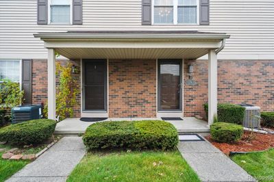 15763 N Franklin Drive, Condo with 2 bedrooms, 1 bathrooms and null parking in Clinton Twp MI | Image 1