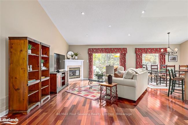 15 Westwind Dr, House attached with 4 bedrooms, 2 bathrooms and 2 parking in Collingwood ON | Image 9