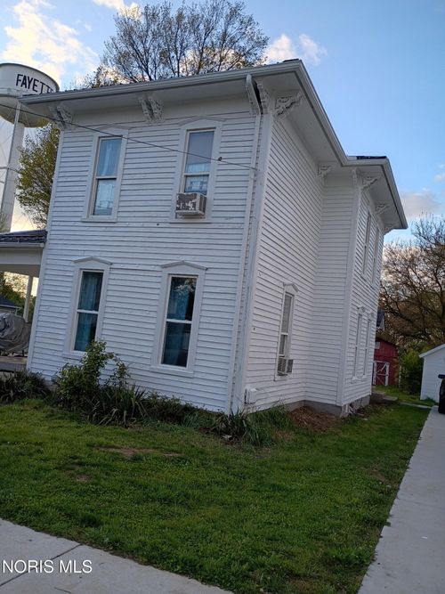 301 Spring St, Fayette, OH, 43521-7754 | Card Image