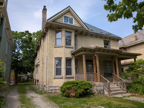 627 Wellington St, London, ON, N6A3R8 | Card Image