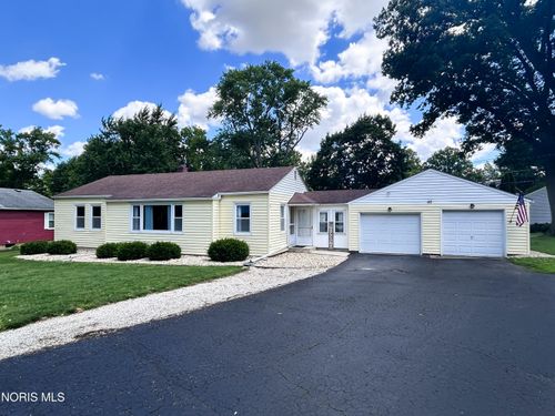 40 Riverlea Park, Tiffin, OH, 44883-1604 | Card Image