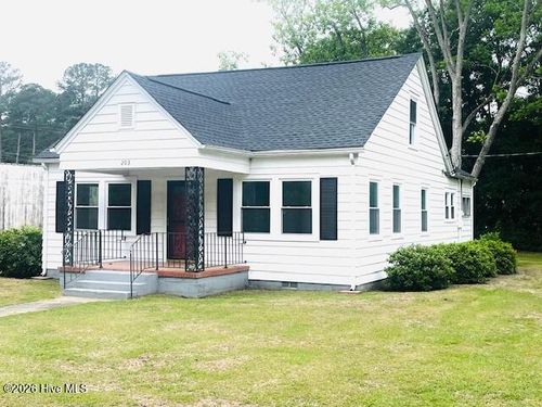 203 Allen St, Elizabethtown, NC, 28337-9679 | Card Image