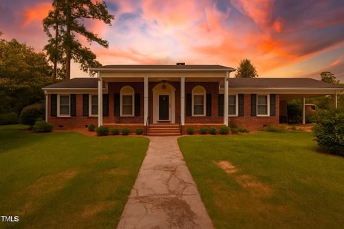 704 W Britt St, Saint Pauls, NC, 28384-1218 | Card Image