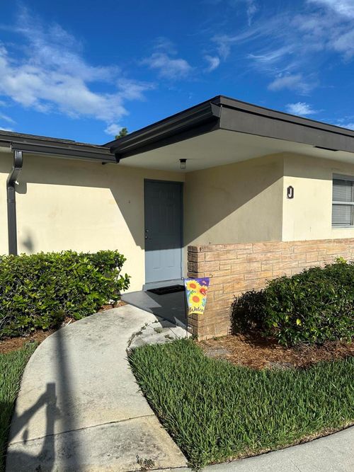 2911 Ashley Dr W, West Palm Beach, FL, 33415-8203 | Card Image
