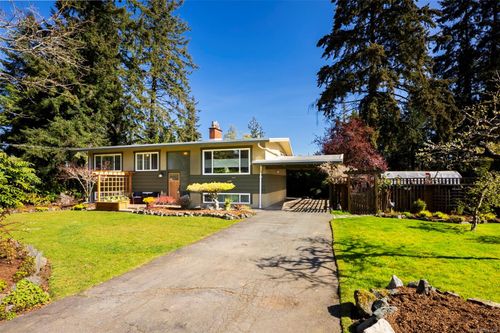 2370 Marlborough Dr, Nanaimo, BC, V9S3J4 | Card Image