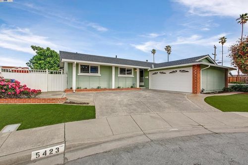 5423 Buchanan Pl, Fremont, CA, 94538-1008 | Card Image