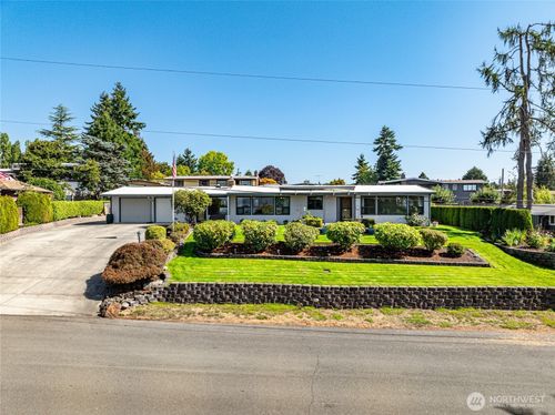 23034 Thunderbird Dr S, Des Moines, WA, 98198-7609 | Card Image