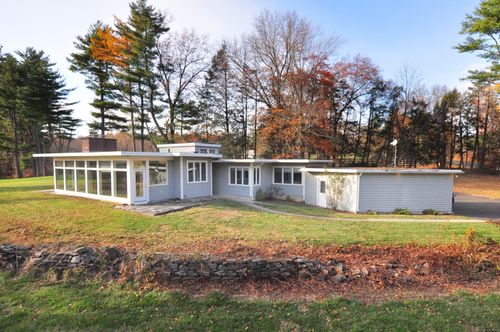 365 Simsbury Rd, Bloomfield, CT, 06002-2215 | Card Image