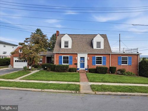 515 Hamilton Ave, WAYNESBORO, PA, 17268-2139 | Card Image
